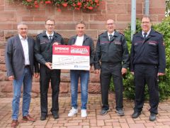 Spendenübergabe Poranzl an FFW